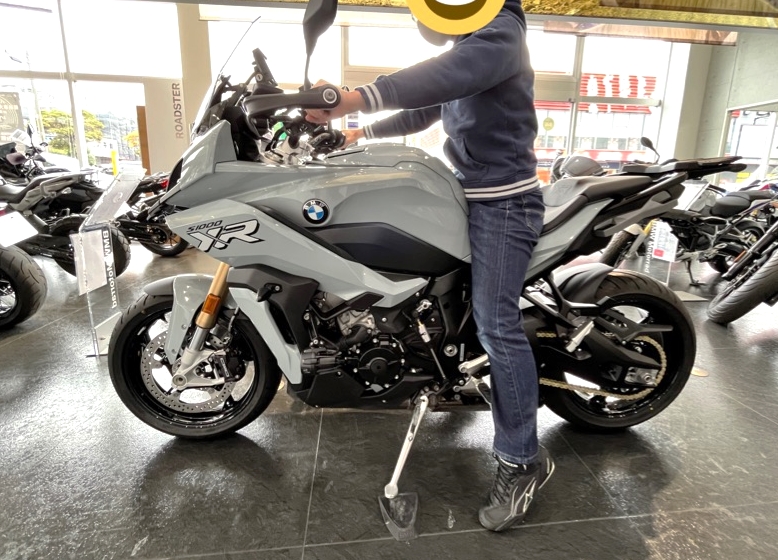 S1000XR シート 5253 7717177 BMW 純正  バイク 部品 コンディション良好 破れ無し 品薄 希少品 車検 Genuine:22306438