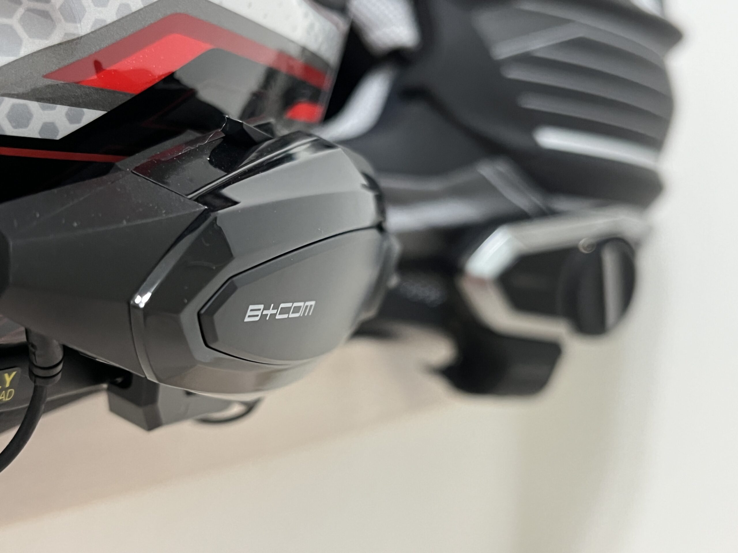 ビーコム と セナ どっちがおすすめ？〜ハイエンドモデルの