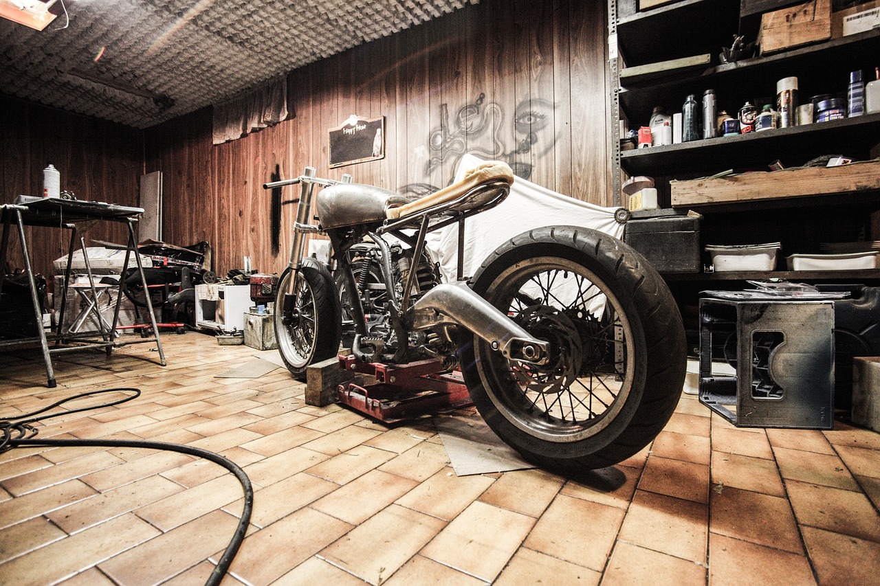 おすすめ！簡易バイクガレージ9選 ~シェルター型、テント型~